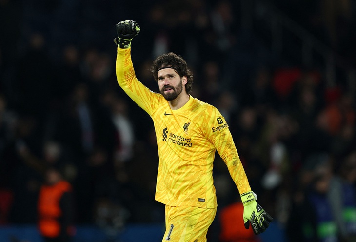 Alisson cứu thua 10 lần, Liverpool thắng PSG  - Ảnh 1.