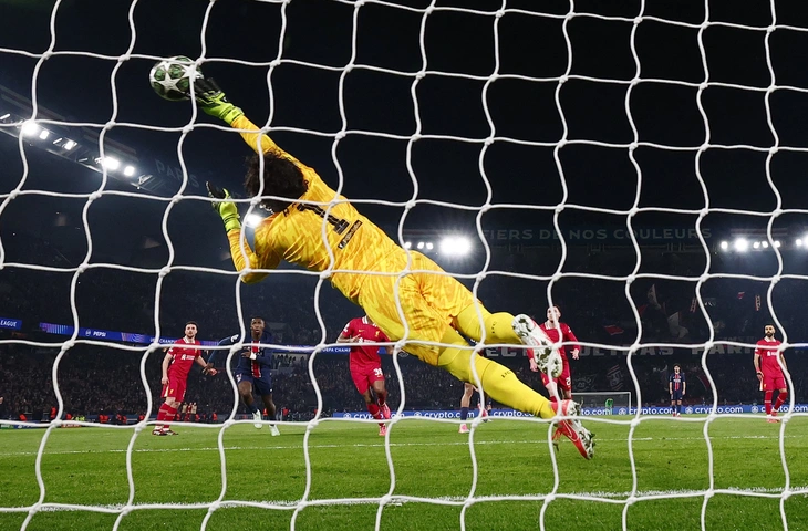 Alisson cứu thua 10 lần, Liverpool thắng PSG  - Ảnh 2.