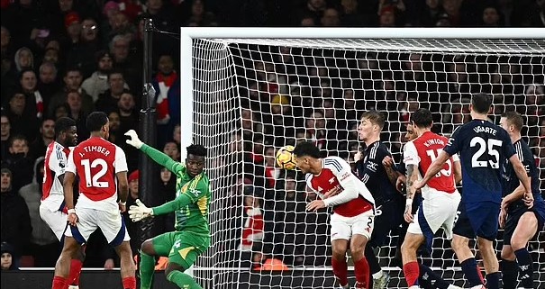 Ruben Amorim trở lại thực tại với MU sau khi không thể vượt qua 'cơn bão' mang tên Arsenal - Ảnh 3.