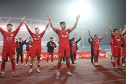 Hình ảnh CLB Thể Công Viettel mừng vô địch lượt đi V-League 2024/25